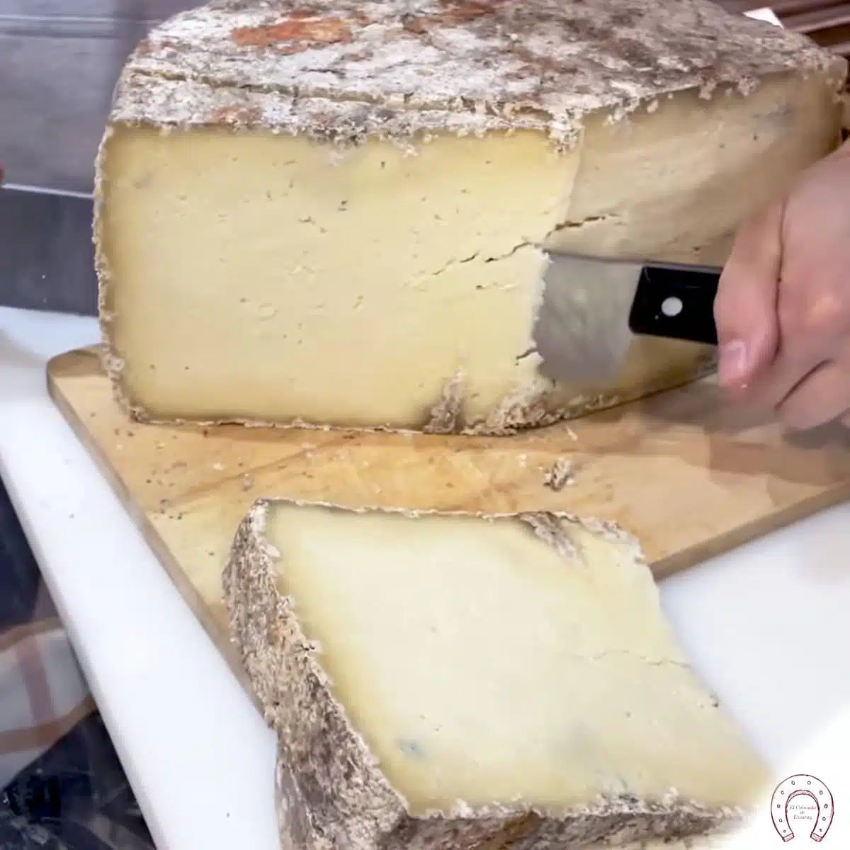 Gamoneu Del Valle PDO cheese - wedge 370g