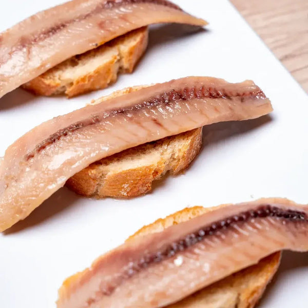Sardinas artesanales limpias en aceite
