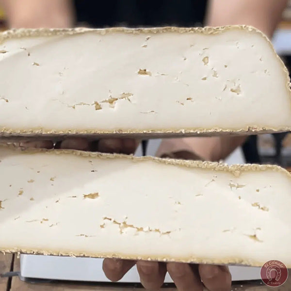 Giant Cameros Goat Cheese - 250g wedge