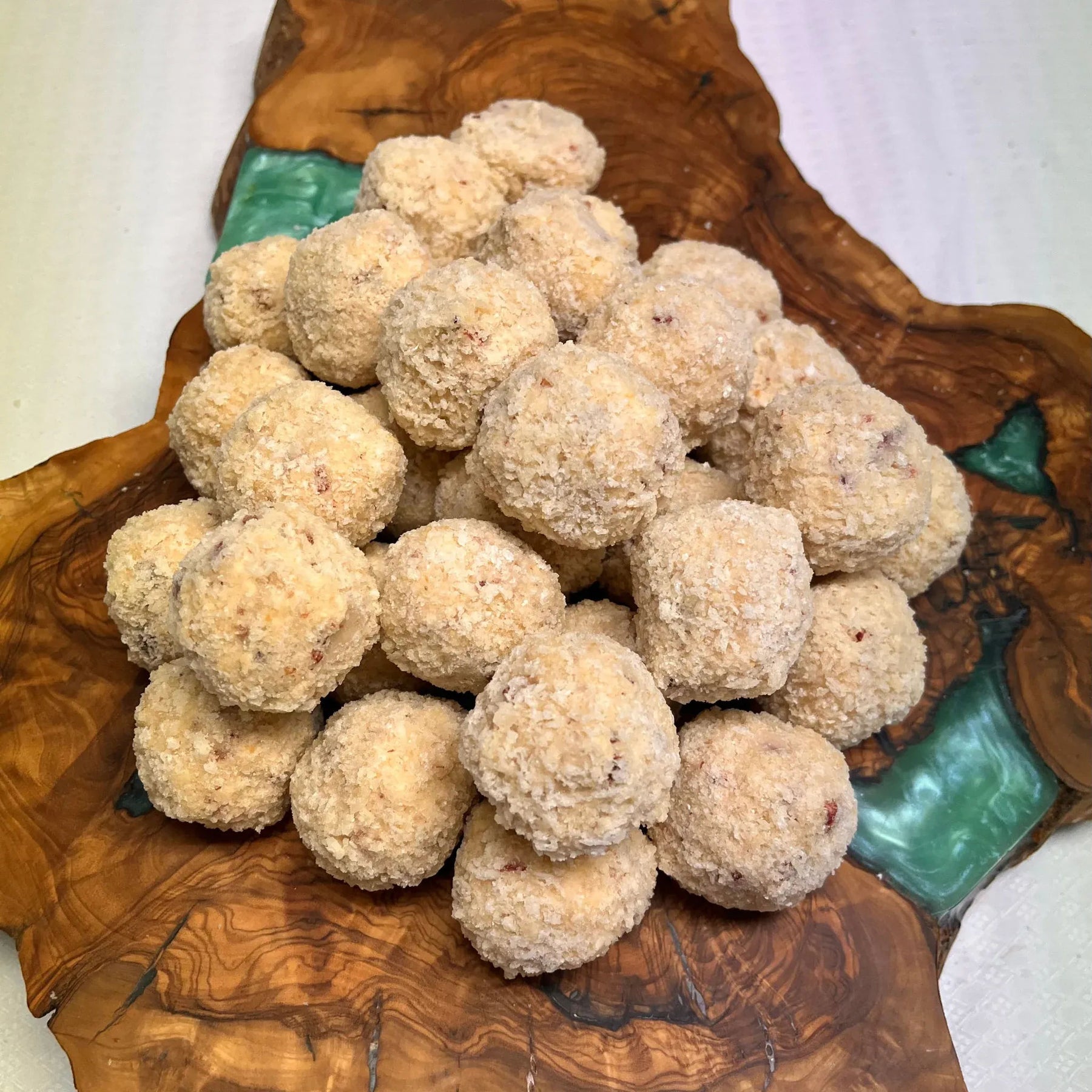 1 kg of Iberian bacon croquettes, approx. 30 units.