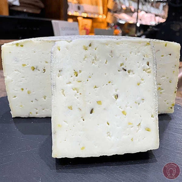 Pistachio Cheese - 270g wedge