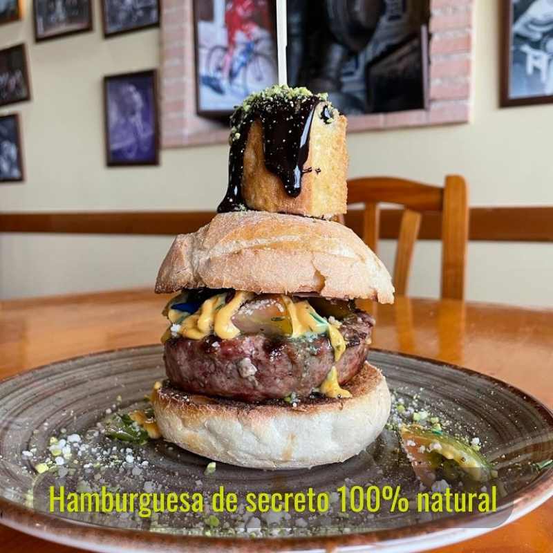 4 Hamburguesas de secreto 100% natural de 200 gr/un. En 2 paquetes.