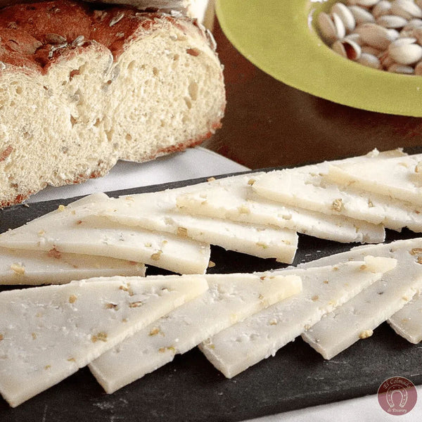 Pistachio Cheese - 270g wedge