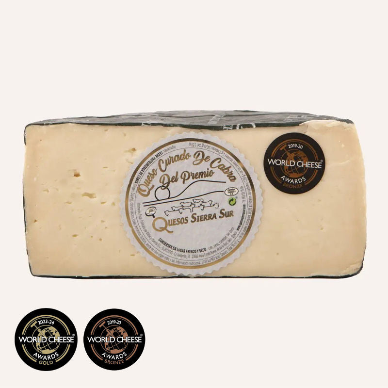 Cured goat cheese "Del premio" half cheese