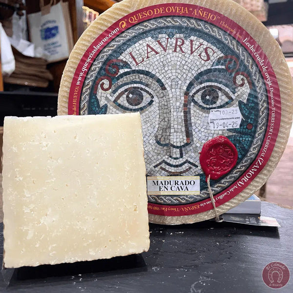 Queso Añejo Laurus - cuña 370g